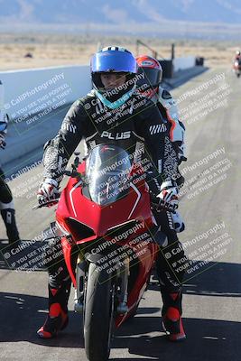 media/Dec-01-2025-Moto Forza (Mon) [[2daa91e15f]]/4-Around the Pits/